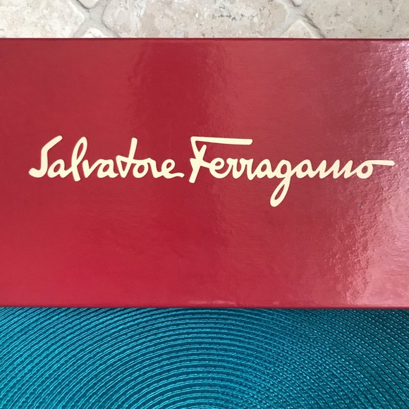 Salvatore Ferragamo Dublino Black Flats 7 1/2 AAAA - Picture 5 of 8